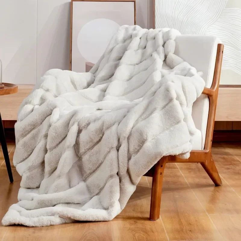 Faux Fur Throw Blanket for Couch, Soft Plush Winter Blanket, Beige 50*60 Inches